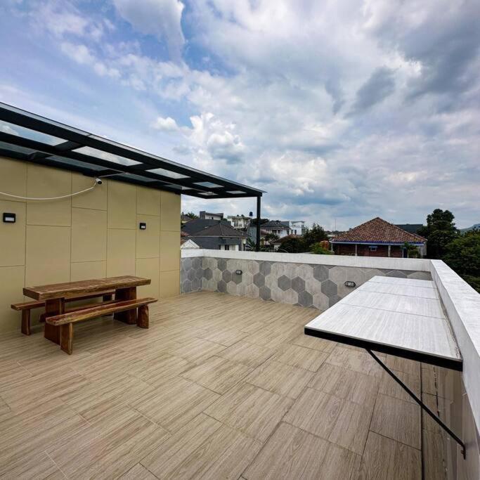 Villa 55 With Pool, Karaoke And Rooftop Bogor Exterior foto